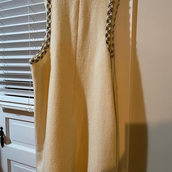 VINTAGE CHANEL Cream Tweed dress - Picture 4 of 7